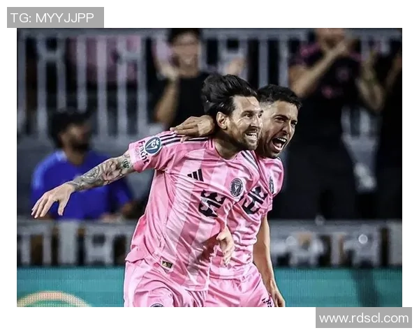 梅西助攻足球明星展现团队合作精神与个人魅力的完美结合